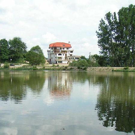 Семеен Хотел Кристал Smolyan Eksteriør billede