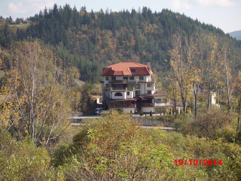 Семеен Хотел Кристал Smolyan Eksteriør billede